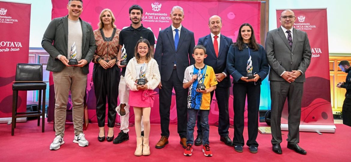 Foto de familia de la Gala del Deporte. (LA OROTAVA)