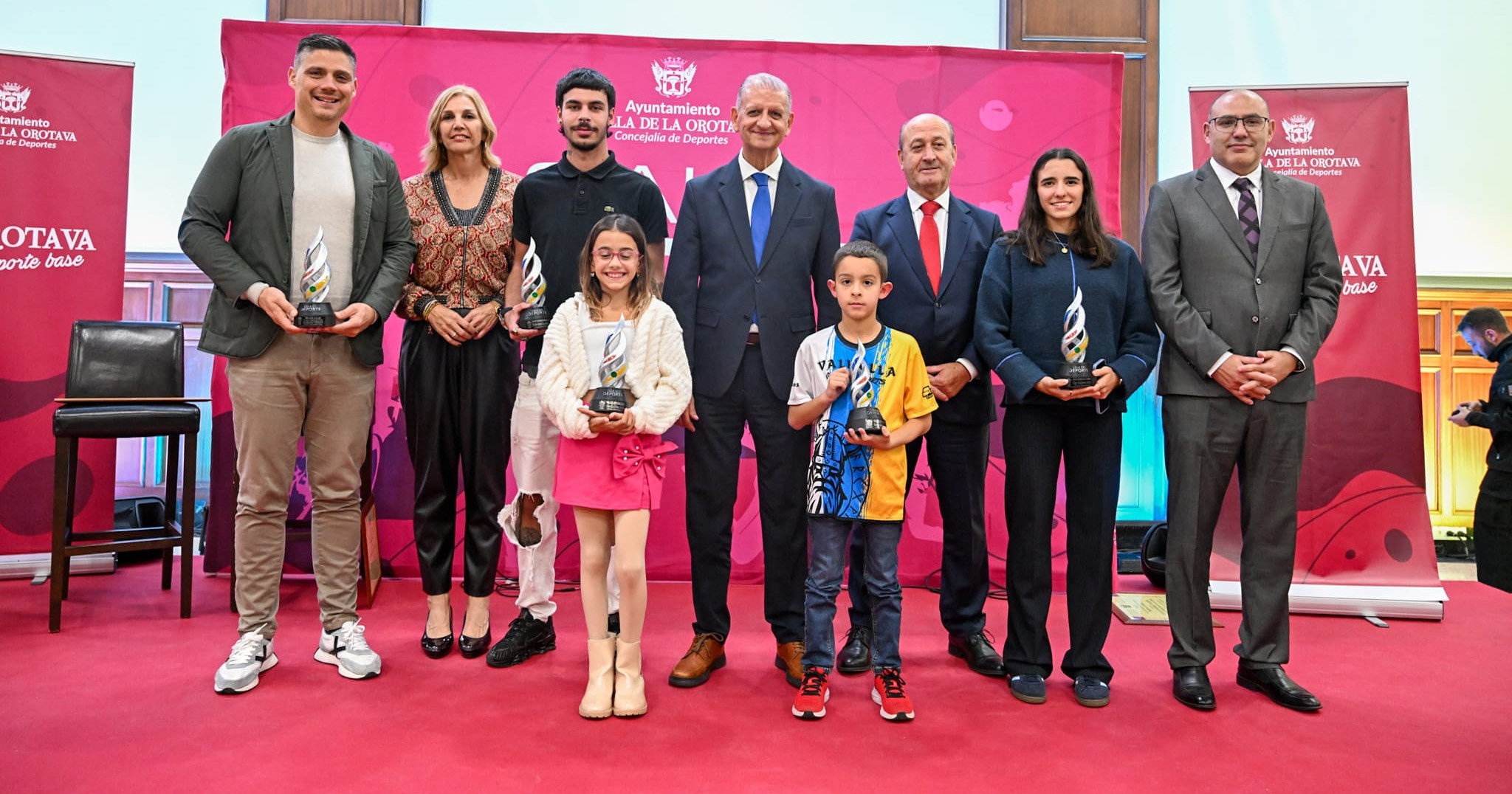 Foto de familia de la Gala del Deporte. (LA OROTAVA)