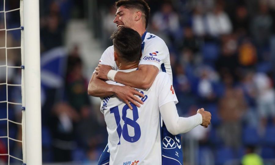 Gallego y Waldo celebran un gol ante el Cádiz (LaLiga)