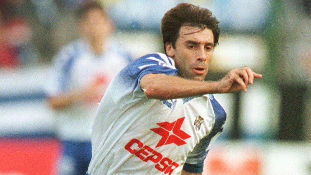 Felipe Miñambres, durante su etapa como jugador del CD Tenerife (@CDTFundacion).