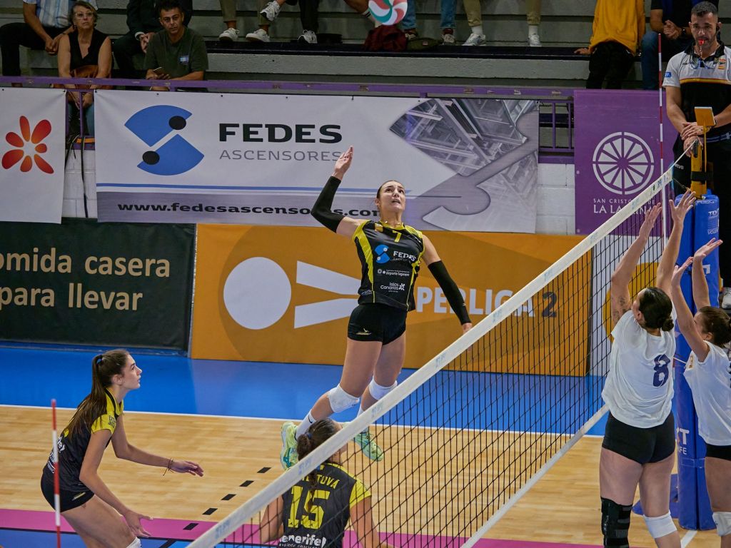 Daniela Palacín al remate (CEDIDA)