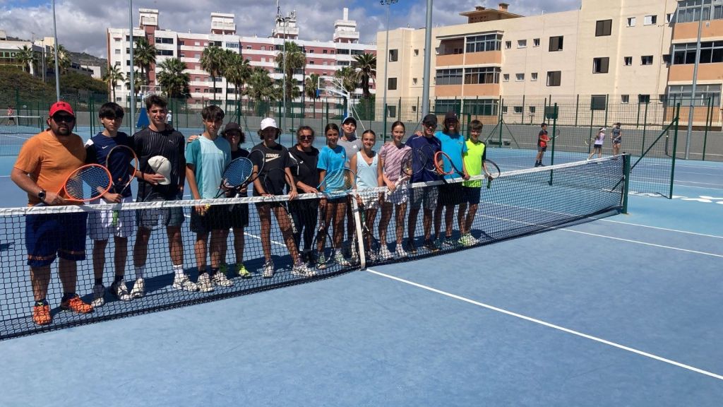 250428 Intercambio Tenis