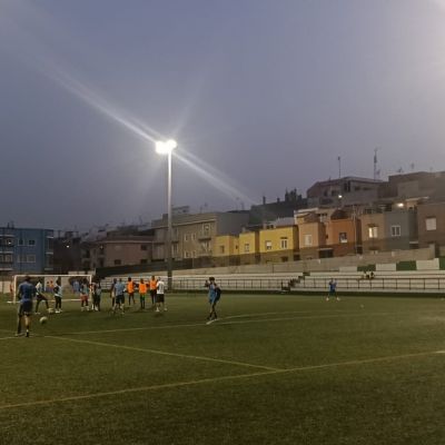 250813 Iluminación campo de futbol de Santa María