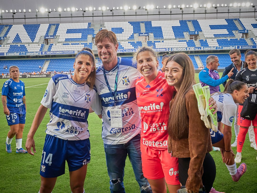 William Levy y su hija junto a Natalia y Noelia Ramos (CEDIDA)