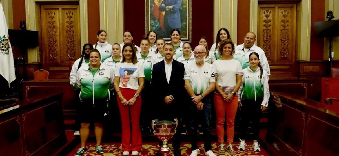 Recepción del club en el ayuntamiento (CEDIDA)