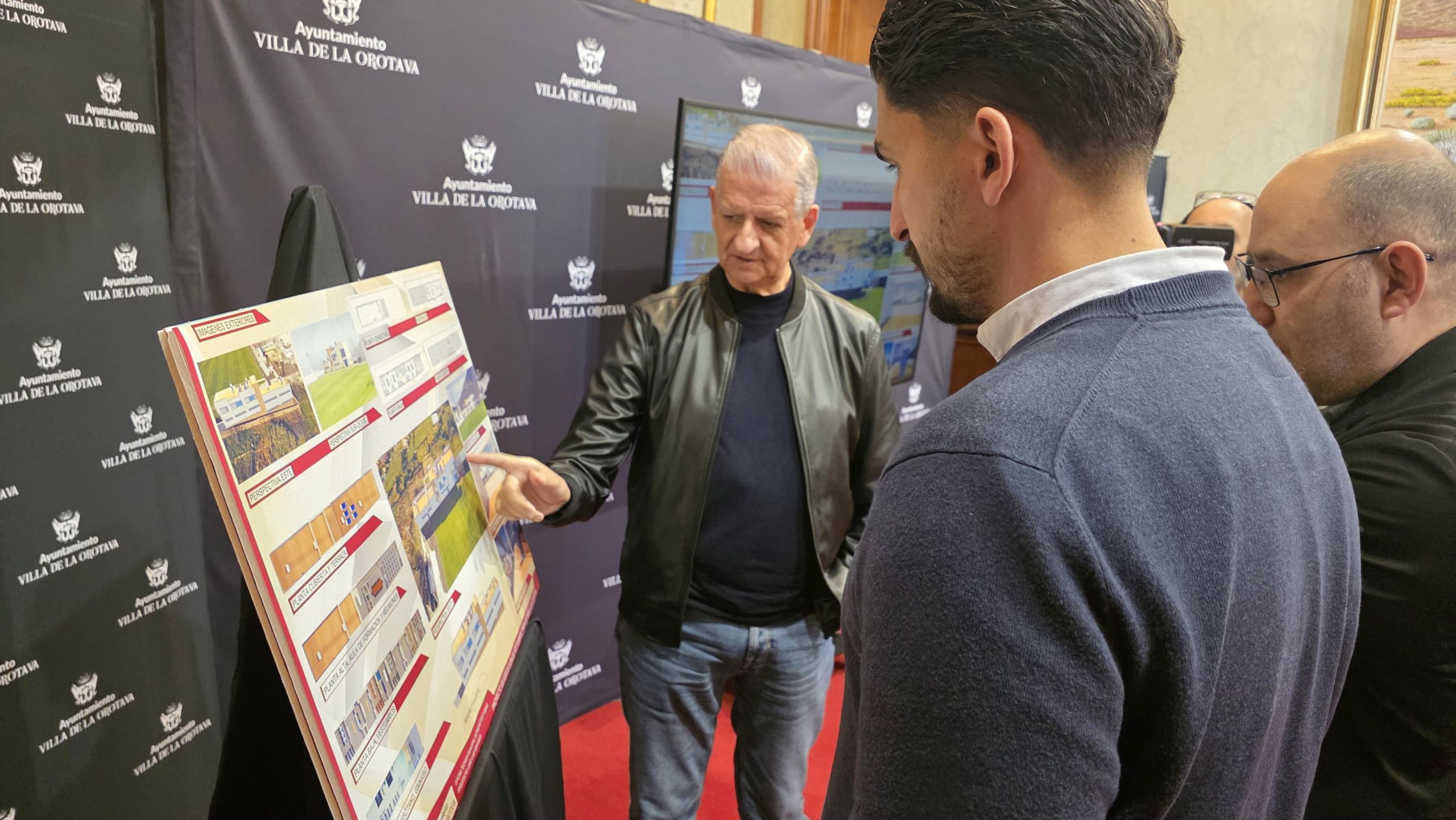 Presentación del nuevo proyecto de construcción de vestuarios en el Estadio Municipal Los Cuartos (CEDIDA)