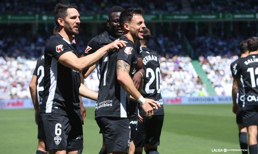 Óscar Plano celebra su tanto ante el Córdoba (LaLiga)