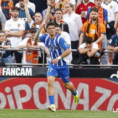 Javi López tras marcar en Mestalla (LA LIGA)