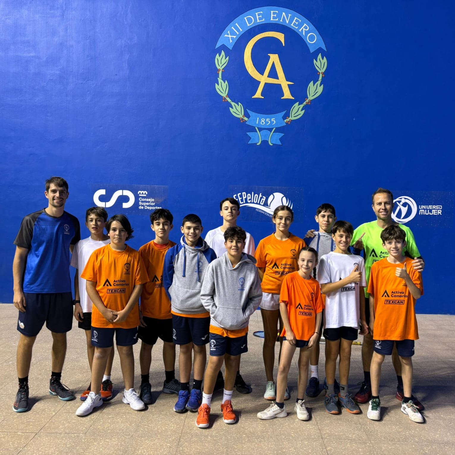 Equipo del Círculo de Amistad XII de Enero (CEDIDA)