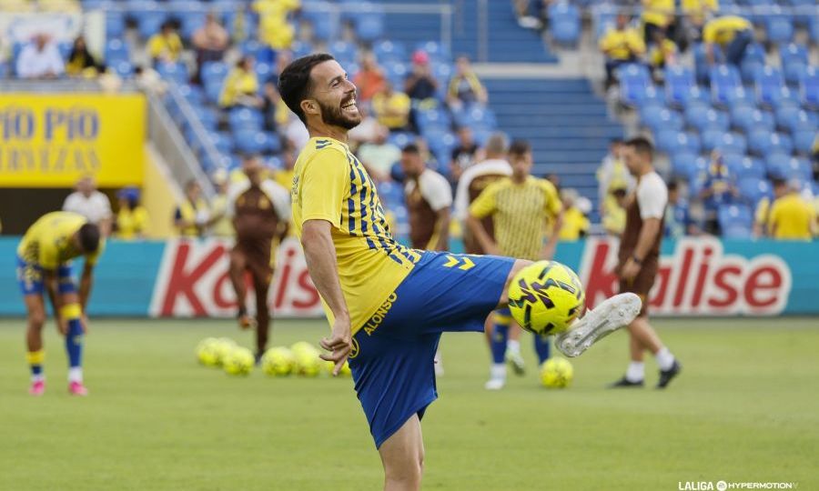 Kirian Rodríguez en un calentamiento (LA LIGA)