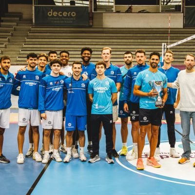 El Cisneros levanta el trofeo de pretemporada (CEDIDA)