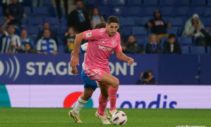 Yann Bodiger jugando ante el RCD Espanyol (LA LIGA)