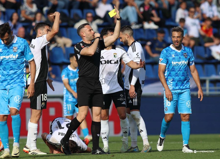 Orellana Cid, en el Tenerife - Burgos (LALIGA).