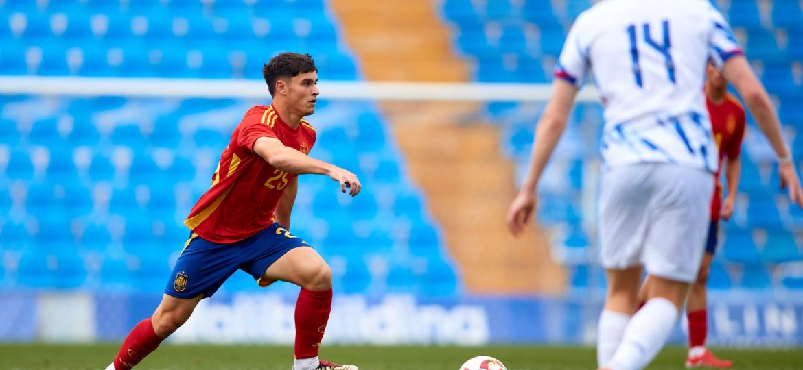 Aarón Martín con 'La Roja' ante Noruega (@RFEF)
