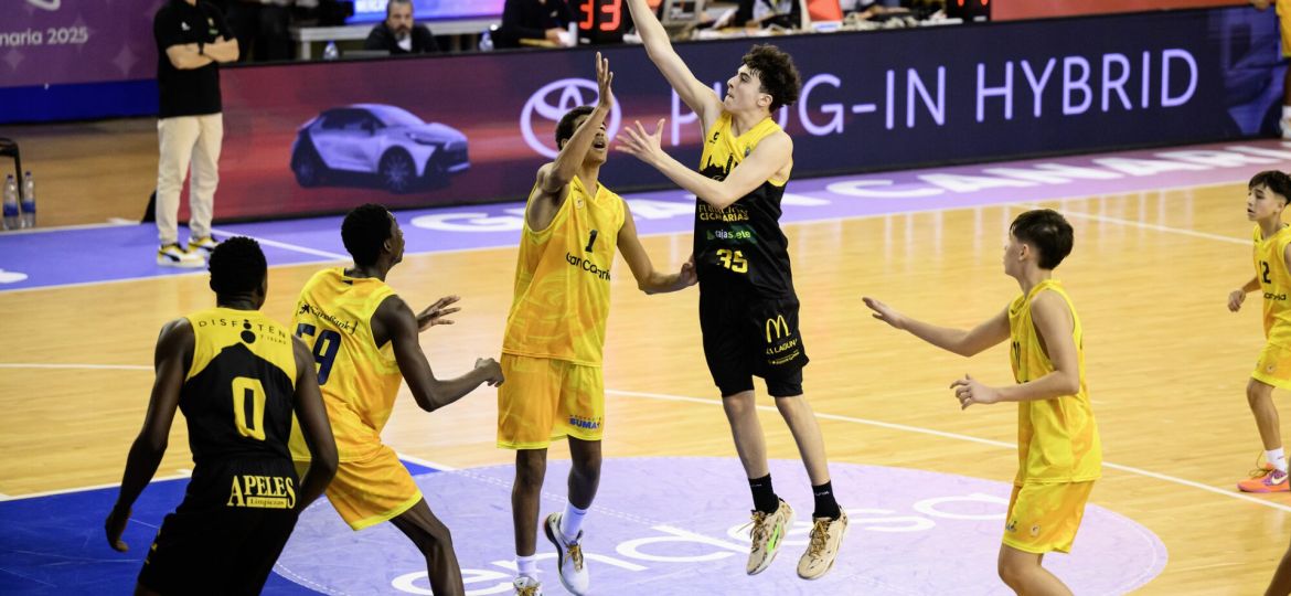 Acción del miniderbi (ACB Media)