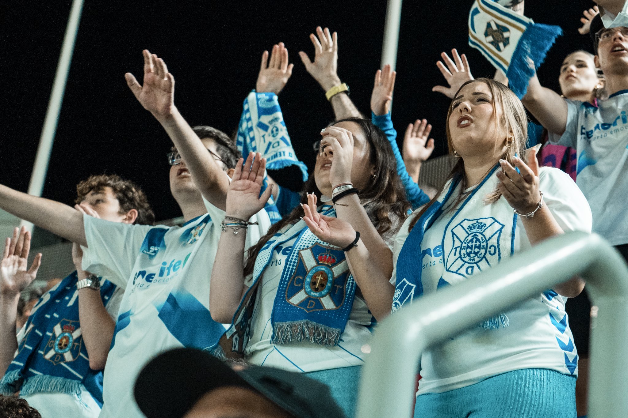 Afición animando (CD TENERIFE)