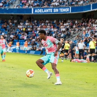 Alassan frente a Unionistas (CD Tenerife)