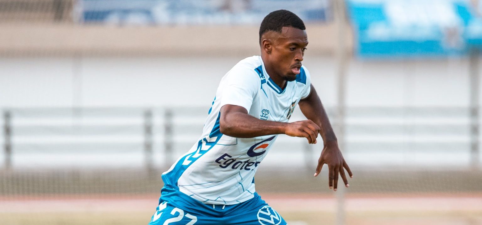 Alassan, en una acción del partido (CD TENERIFE).