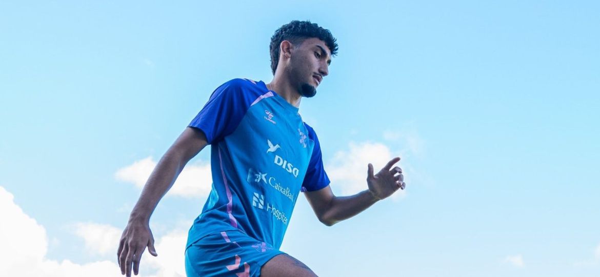 Alberto Ulloa en un entrenamiento (CD Tenerife)|Alberto Ulloa en un entrenamiento (CD Tenerife)