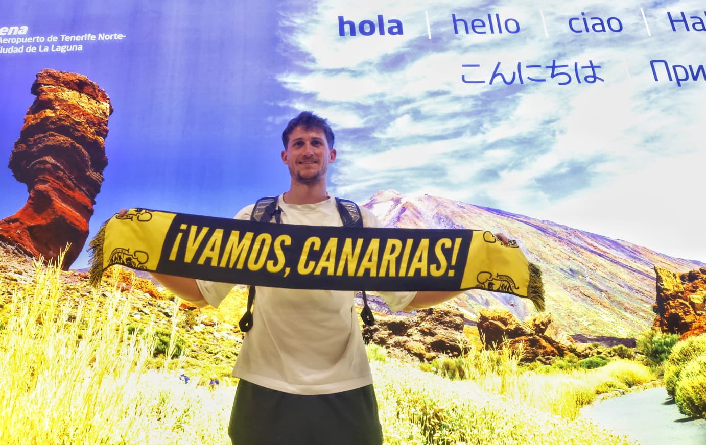 Héctor Alderete (@CB1939CANARIAS).