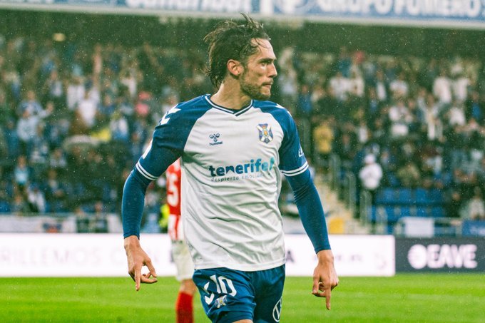 Álex Corredera contra el Sporting de Gijón (@CDTOficial)