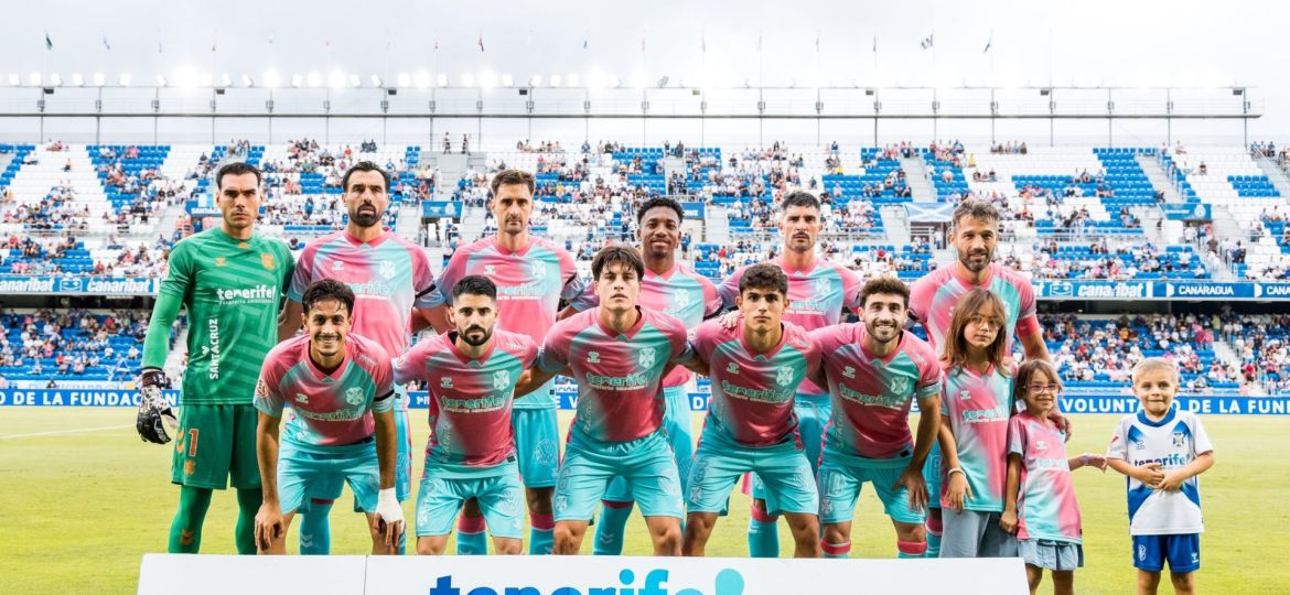 Alineación del Tenerife contra Unionistas (CD TENERIFE)