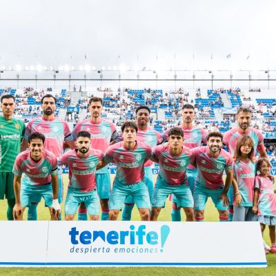Alineación del Tenerife contra Unionistas (CD TENERIFE)