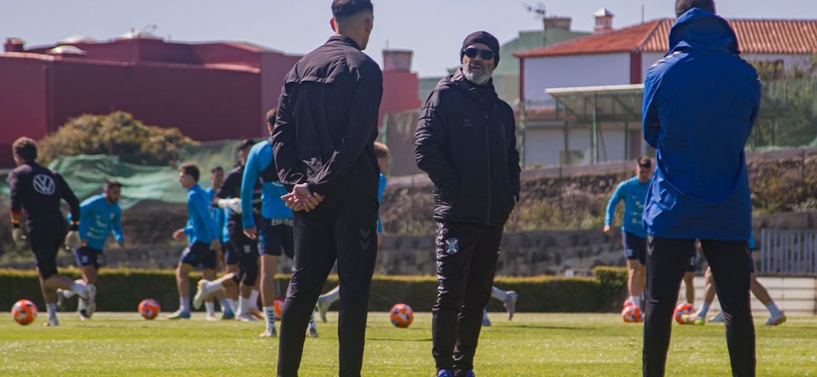 Álvaro Cervera durante un entrenamiento (CD Tenerife)