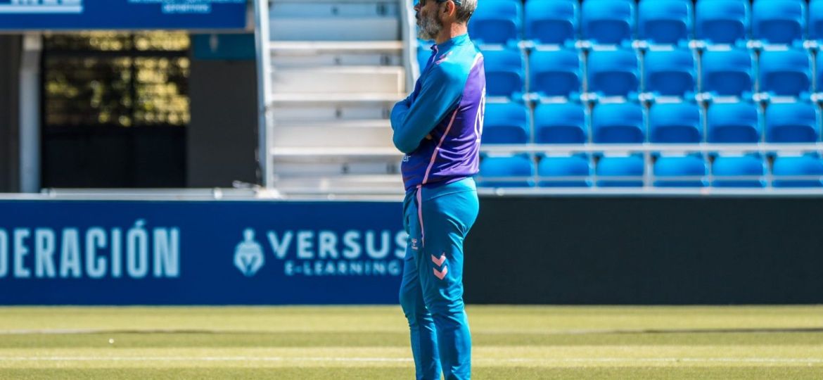 Álvaro Cervera en el Heliodoro (CD Tenerife)