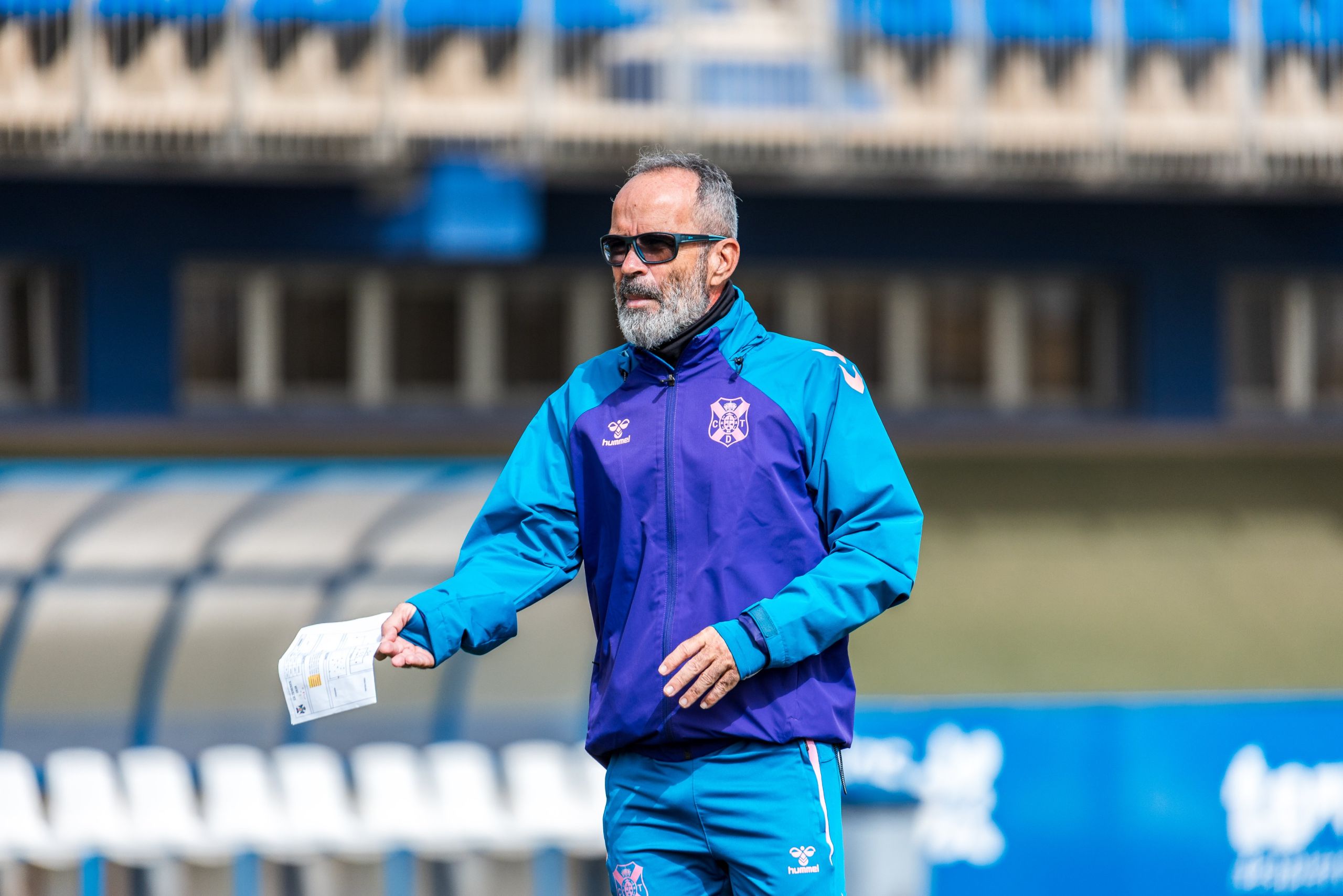 Álvaro Cervera en la Ciudad Deportiva (CD Tenerife)