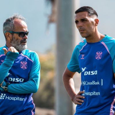 Álvaro Cervera junto a Roberto Perera (CD Tenerife)