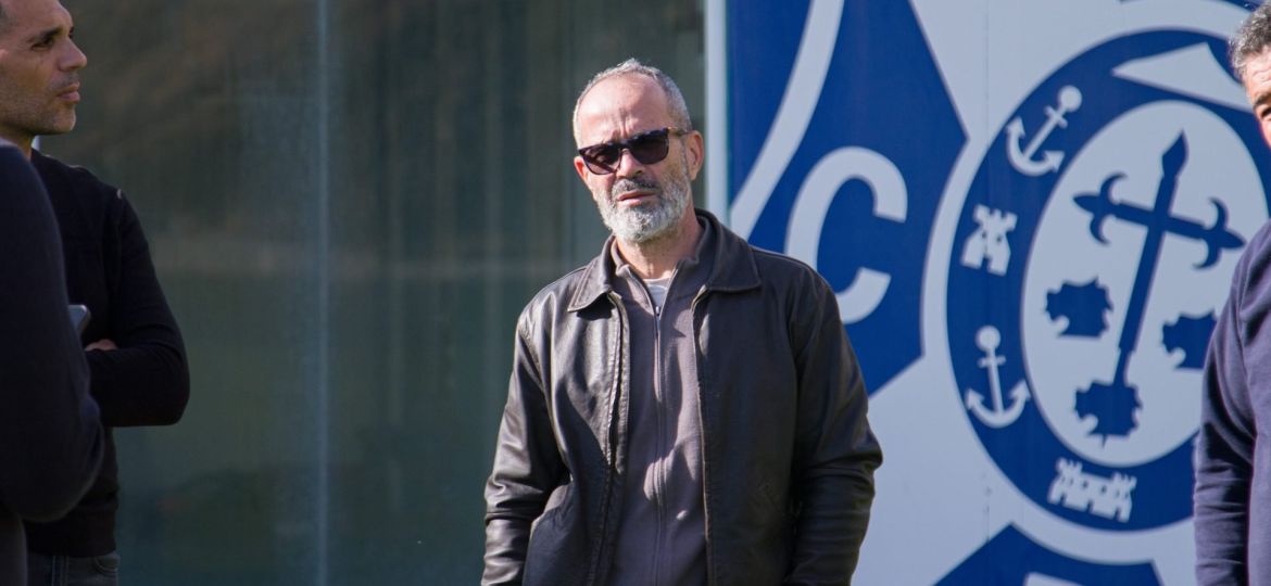 Álvaro Cervera visitando las instalaciones del club (@CDTOficial)