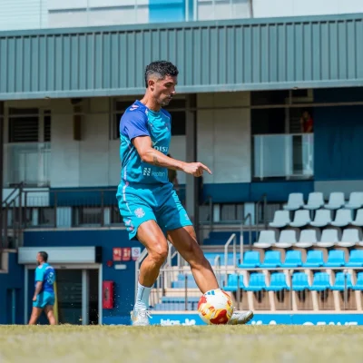 Álvaro González en un entrenamiento (CD TENERIFE)|Cervera-Perera|Felipe Miñambres-Ayoze