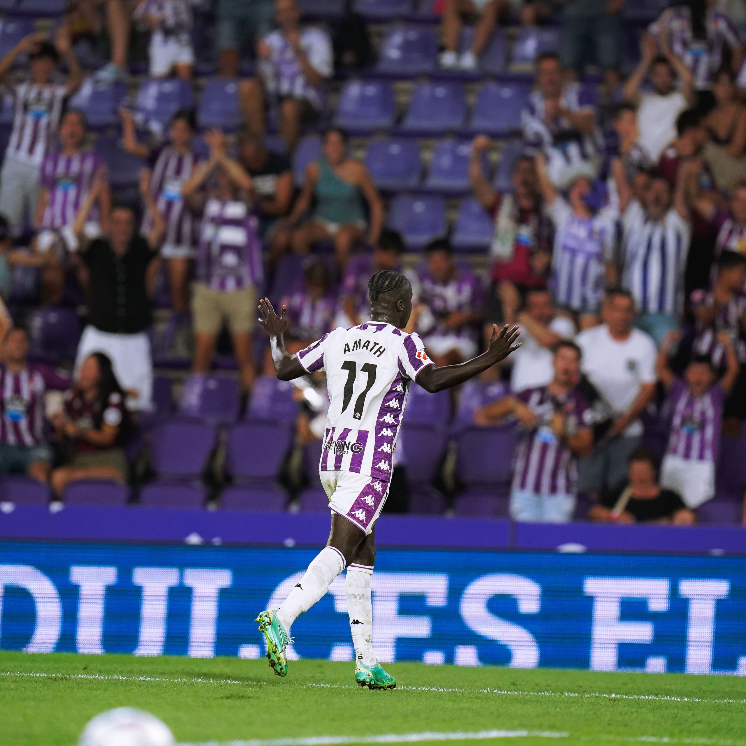 Amath celebrando uno de sus dos goles al Ceuta (@realvalladolid)