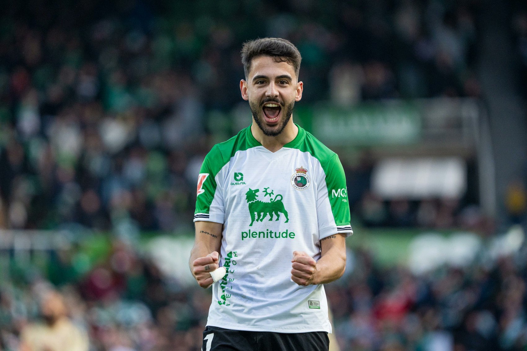 Andrés Martín celebrando con el Racing (@realracingclub)