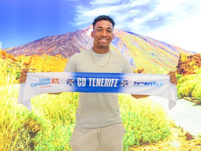 Anthony Landázuri en la isla (CD Tenerife)