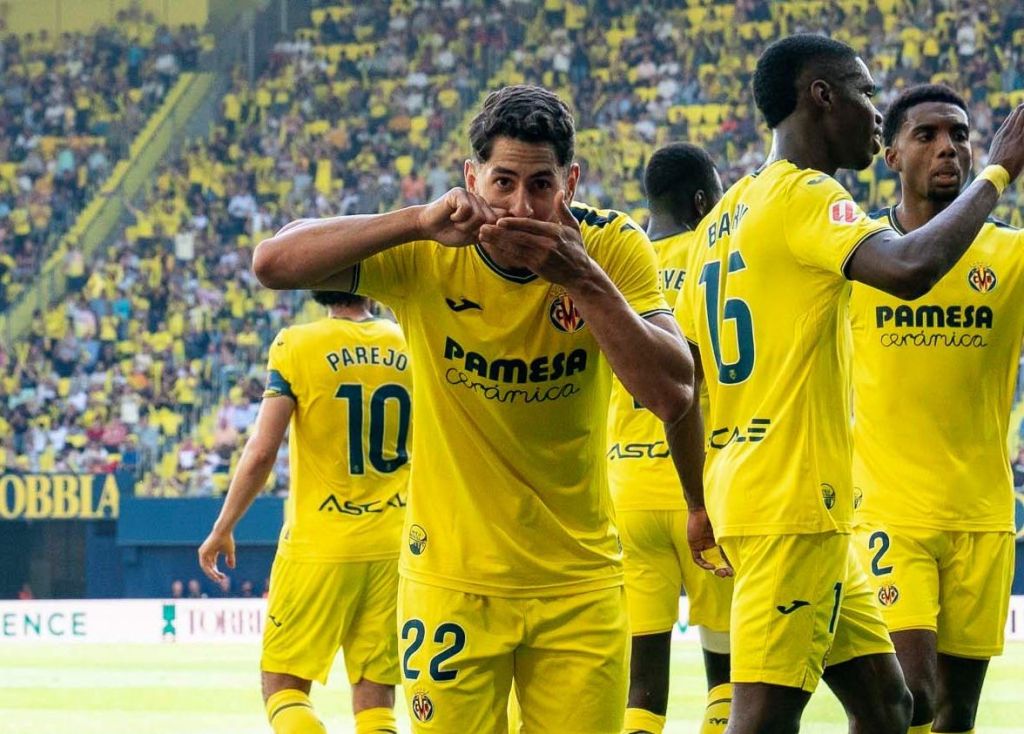 Ayoze Pérez celebrando uno de sus goles al Osasuna (@VillarrealCF)
