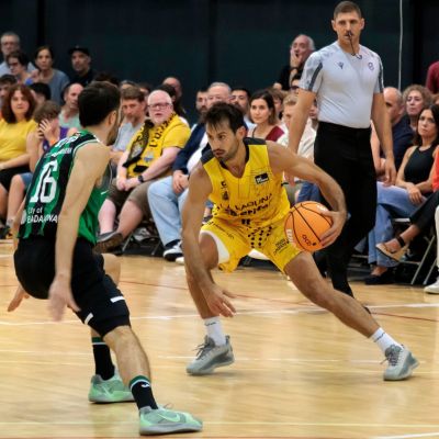 Bruno Fitipaldo ante el Joventut en pretemporada (CB Canarias)