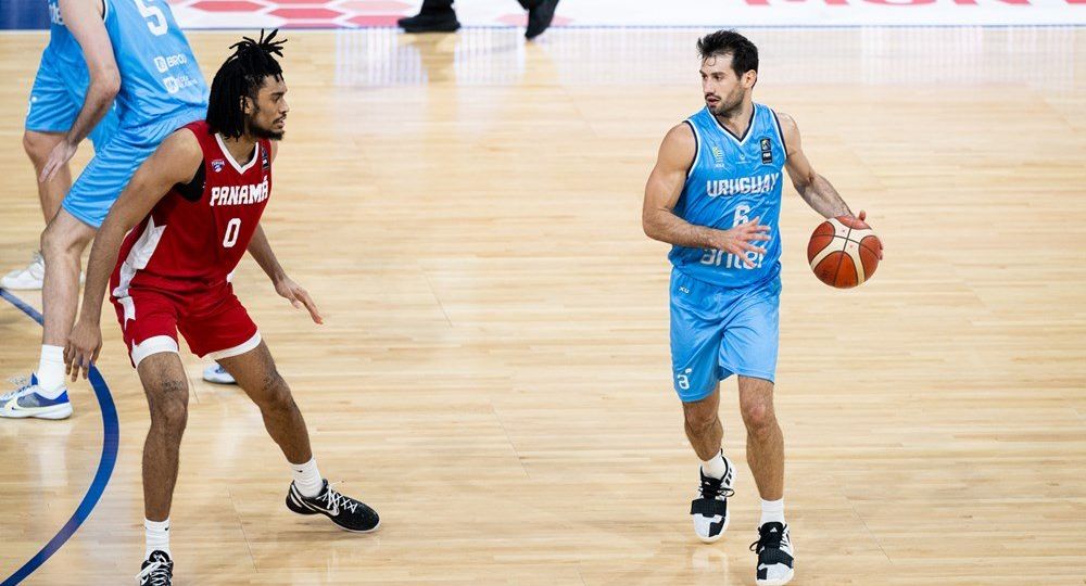 Bruno Fitipaldo en su primer choque contra Panamá (FIBA)