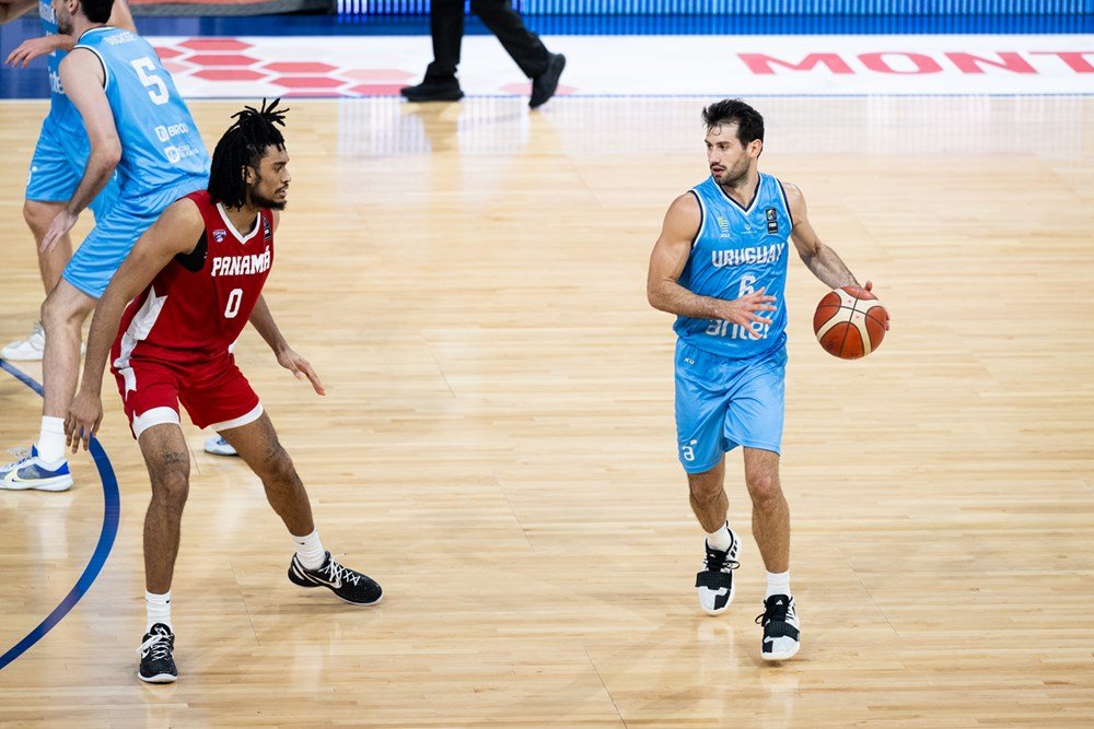 Bruno Fitipaldo en su primer choque contra Panamá (FIBA)