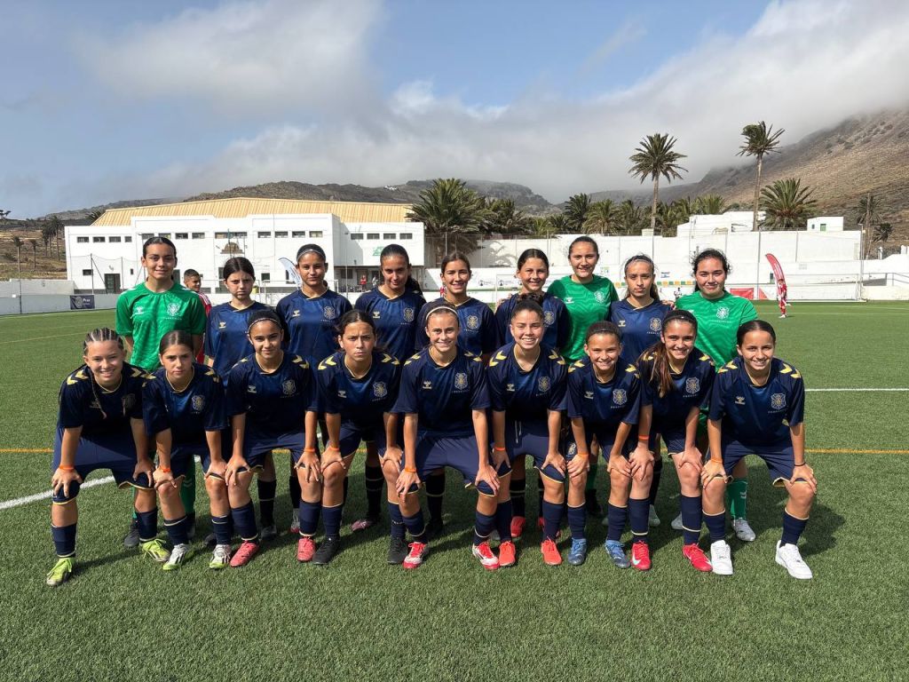 Jugadoras del Tenerife femenino infantil. (CD TENERIFE)