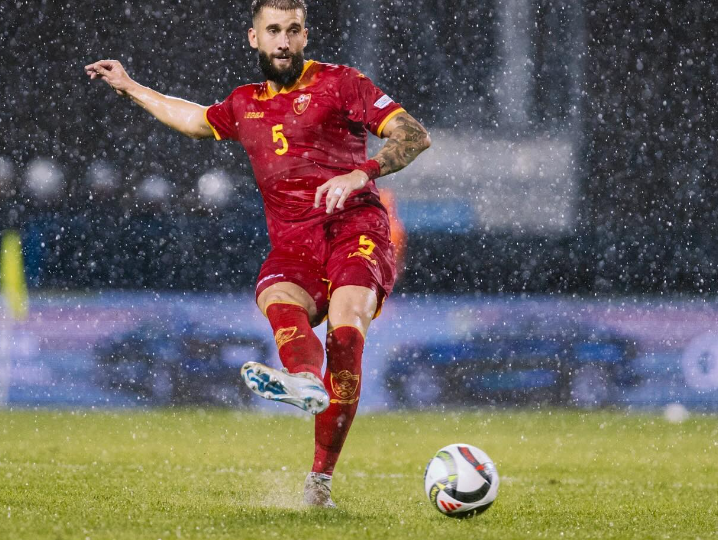 Sipcic jugando con Montenegro (@sipcicnikola23)