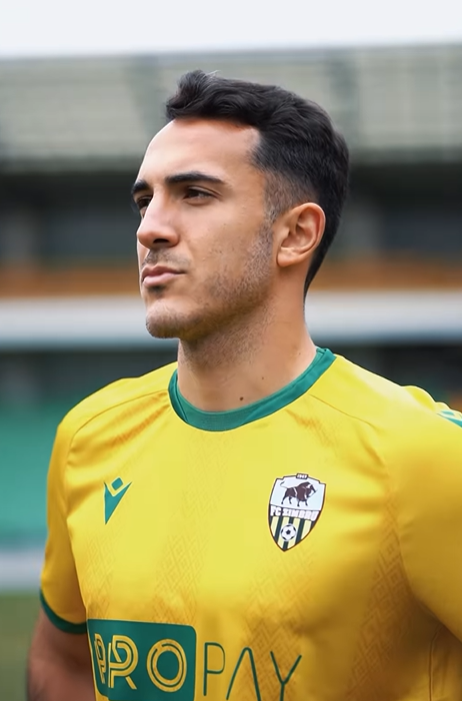 Josep Gayà con sus nuevos colores (@fczimbru)
