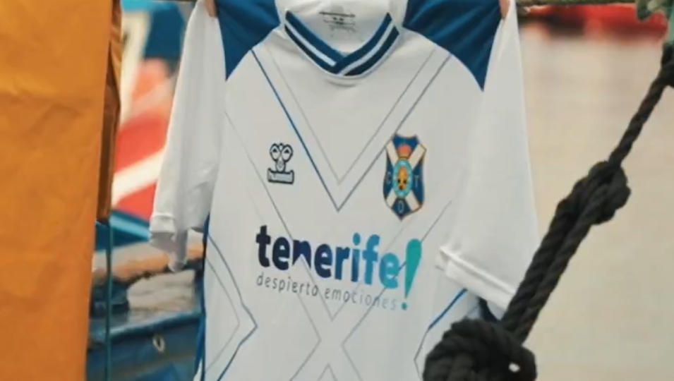Primera equipación del CD Tenerife 25-26 (CAPTURA DE VÍDEO)
