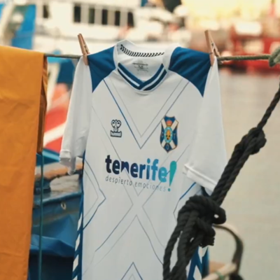 Primera equipación del CD Tenerife 25-26 (CAPTURA DE VÍDEO)