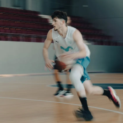 Héctor Alderete durante un entrenamiento (@ettorealderete1)