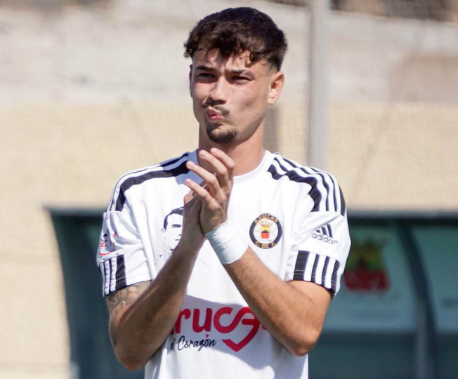 Kimetz García con el Arucas (@kimetzzgarcia)