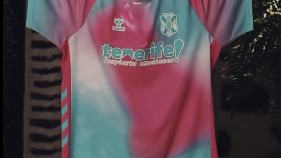 La tercera equipación del Tenerife 25-26 (Captura de pantalla)