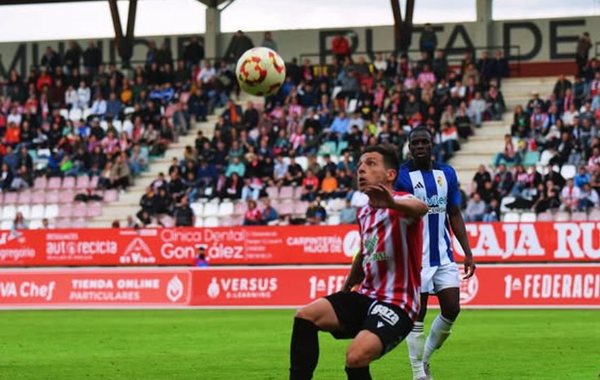 Álvaro Romero jugando con el Zamora (@varo7r)
