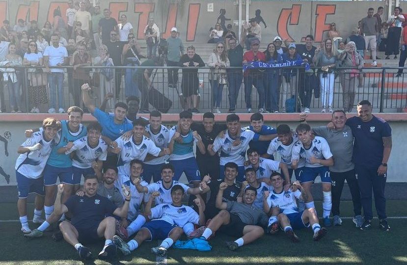 Celebración blanquiazul (@CdtCantera)